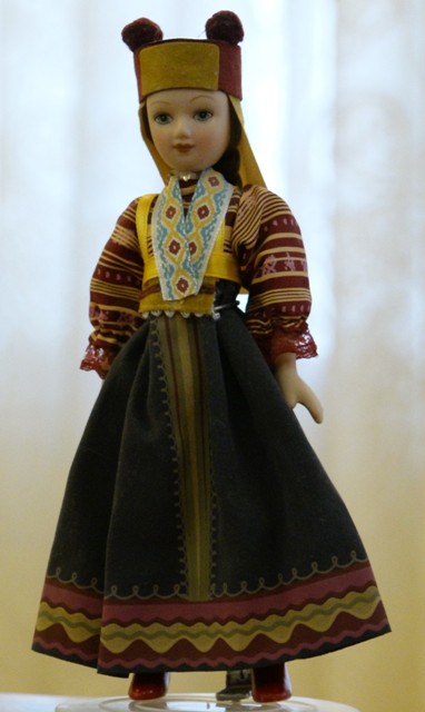 Кукла  в праздничном костюме Смоленской губернии