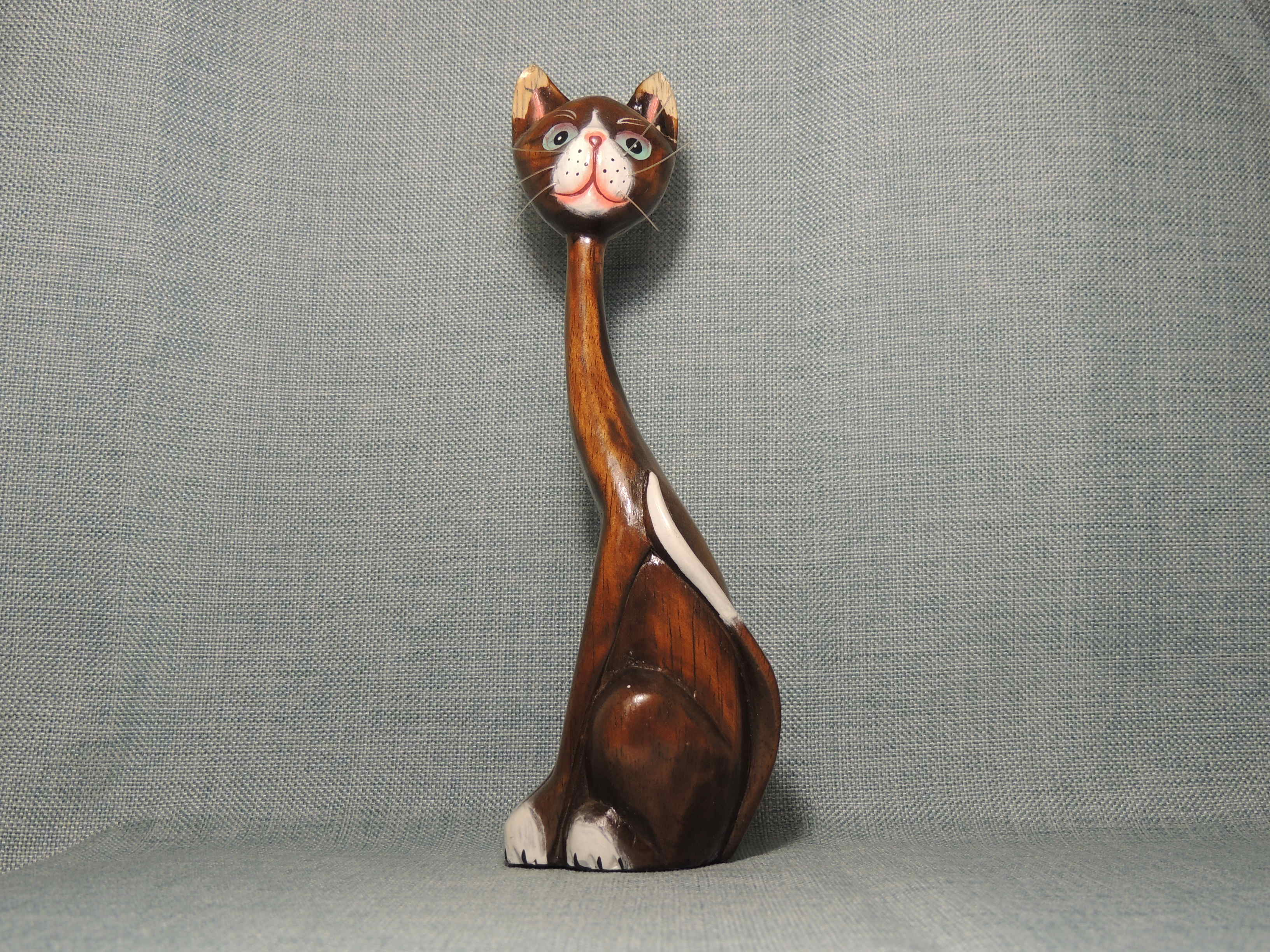 Статуэтка  кошки - сувенир