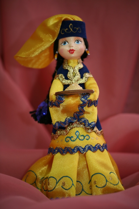 Праздничный костюм  татарки с чак – чаком.