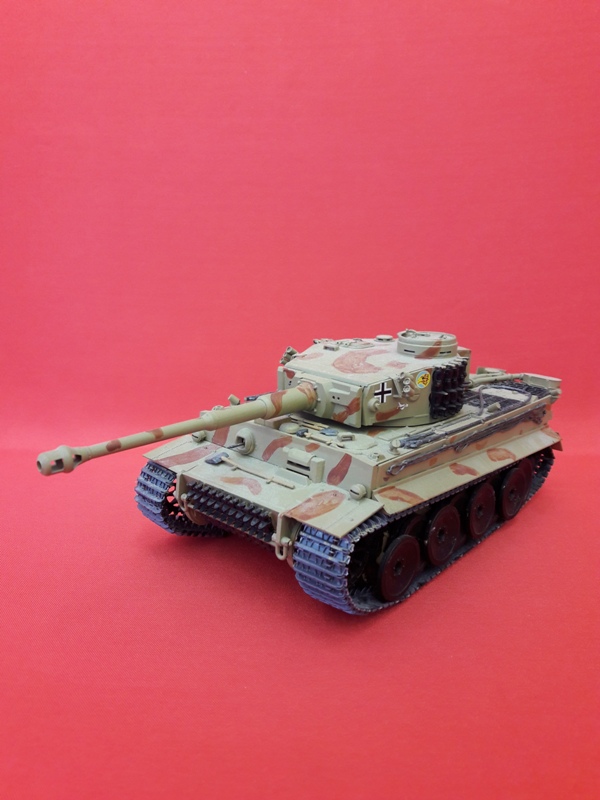 Модель немецкого тяжелого танка  T-VI «Тигр»