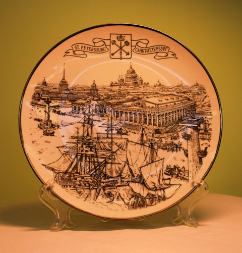Сувенирная тарелка «Санкт-Петербург»