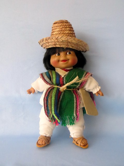 Тряпичная мексиканская кукла