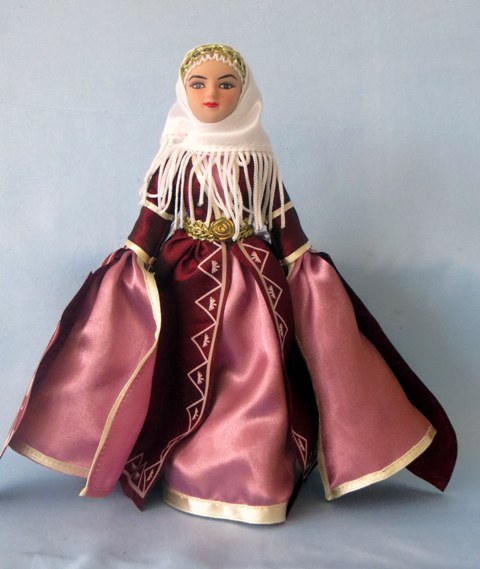 Кукла в карачаевском праздничном костюме