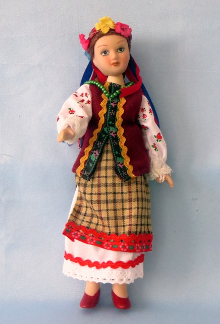Кукла в летнем костюме Киевской губернии
