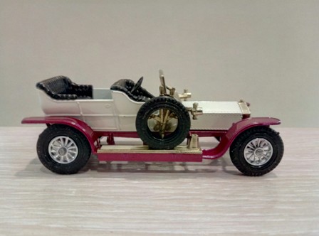 Игрушечная модель автомобиля Роллс-Ройс