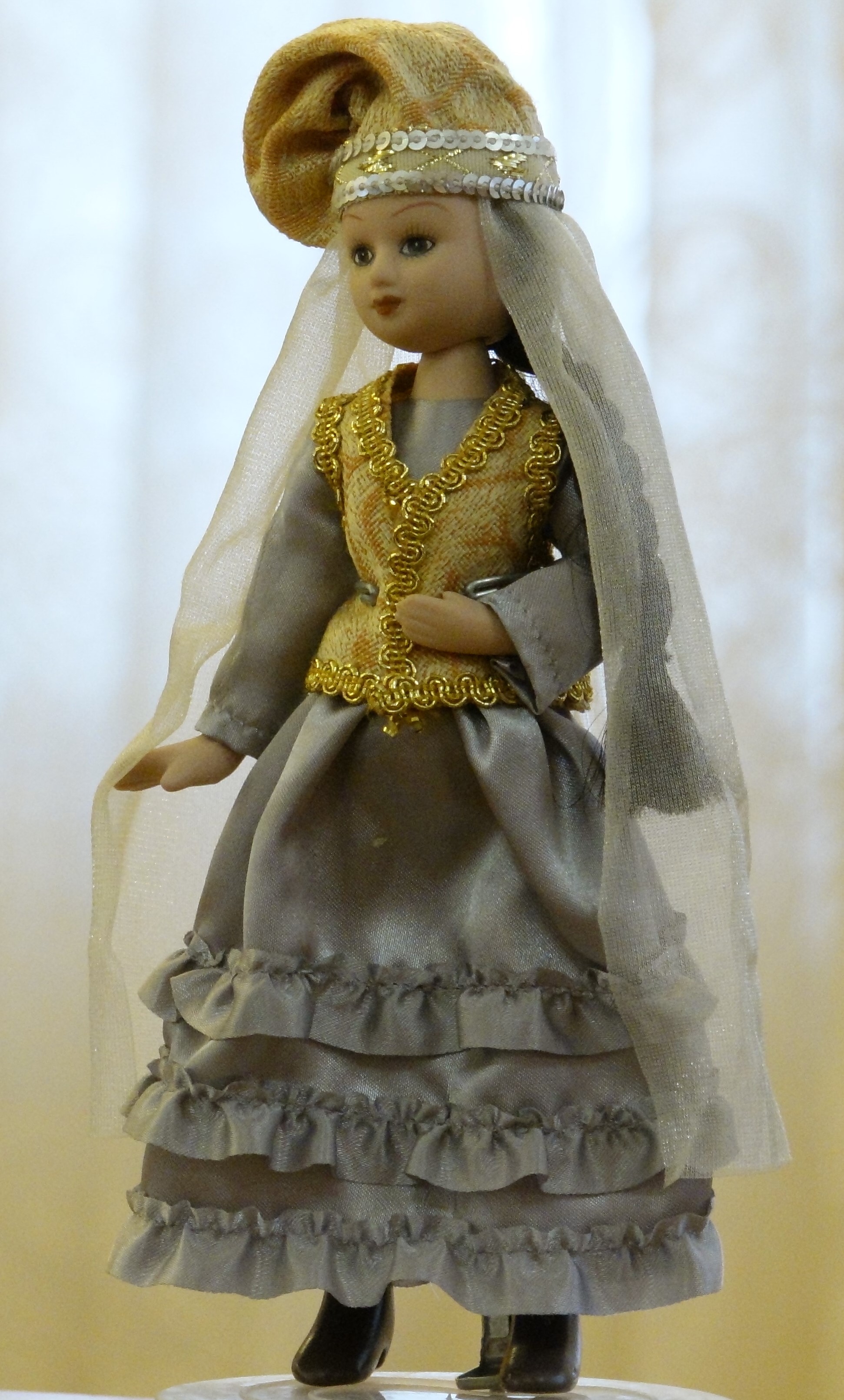 Кукла в татарском свадебном костюме