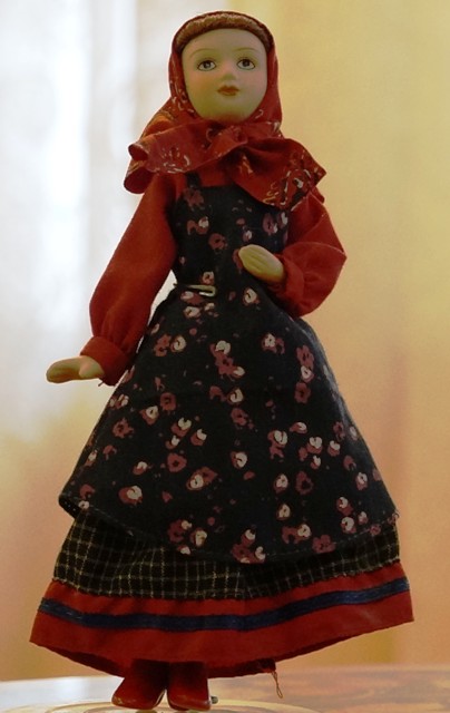 Кукла в женском костюме Пензенской губернии