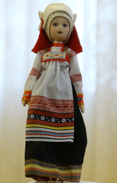 Кукла  в праздничном костюме Курской губернии