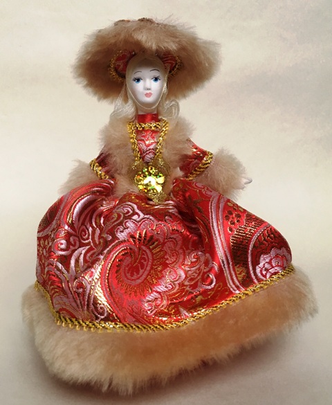 Фарфоровая кукла-шкатулка «Дама»