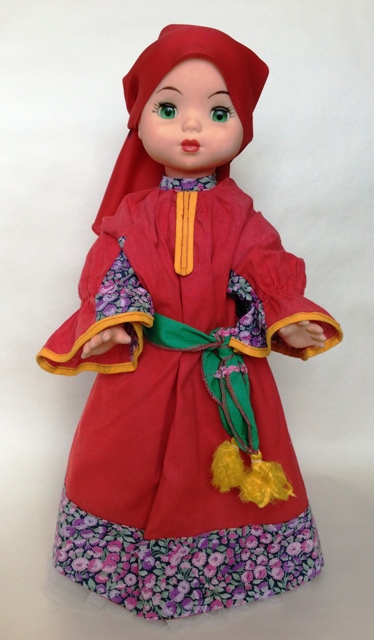 Кукла сувенирная советских времен