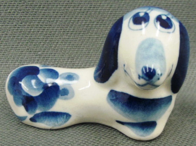 Статуэтка собаки - сувенир